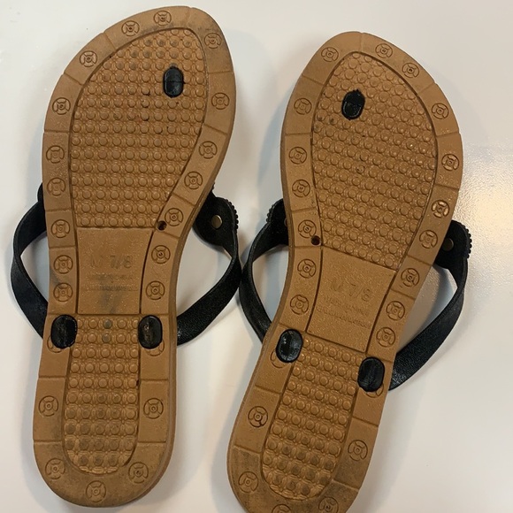 Beautiful embellished black and silver toned jeweled rubber flip flops size 7/8 - Picture 5 of 6